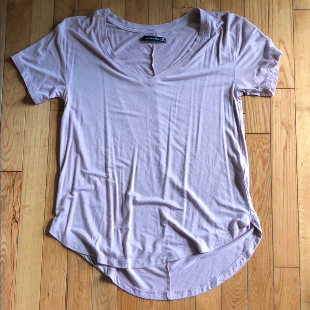 Abercrombie & Fitch Basic Blush V-neck Tee
